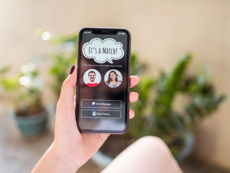 脫單不靠演算法：實體交友重新崛起，真誠互動成戀愛關鍵